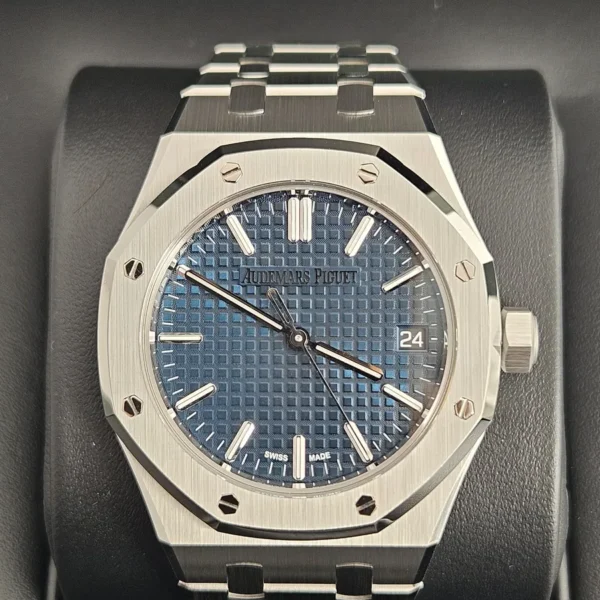 AUDEMARS PIGUET ROYAL OAK 15550ST – BLUE DIAL | 37MM