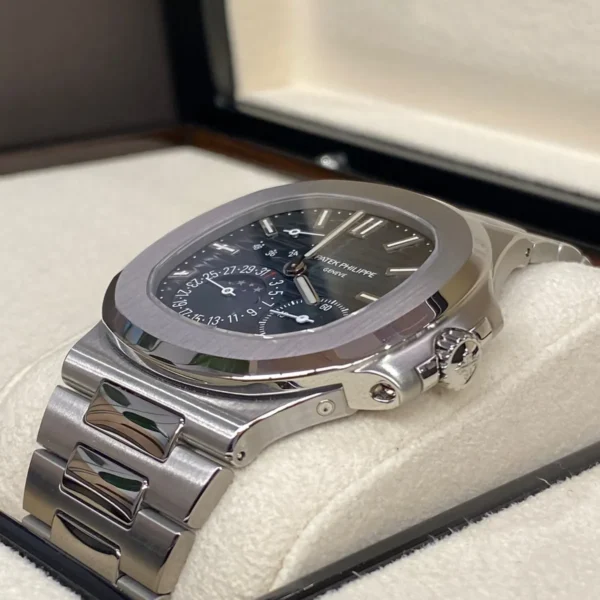PATEK PHILIPPE NAUTILUS 5712/1A – FULL SET 2022