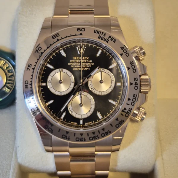 ROLEX DAYTONA 126505 – ORO ROSA | DIAL NEGRO